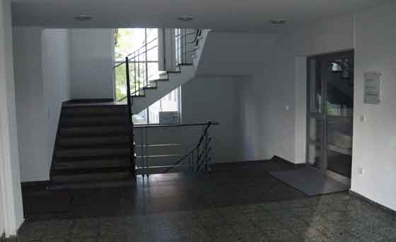 Treppenaufgang im 2Redline Business Center, Darmstadt